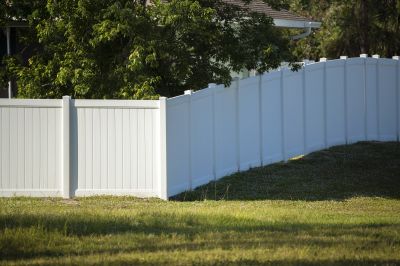 Low-Maintenance Vinyl Fence Options