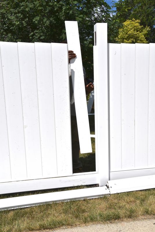 Vinyl Fence Styles For Florida Homes